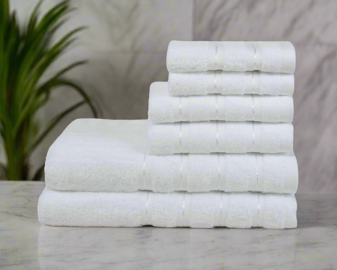 Bath Towel Set White And Shiny Yarn Medium Weigh Towels